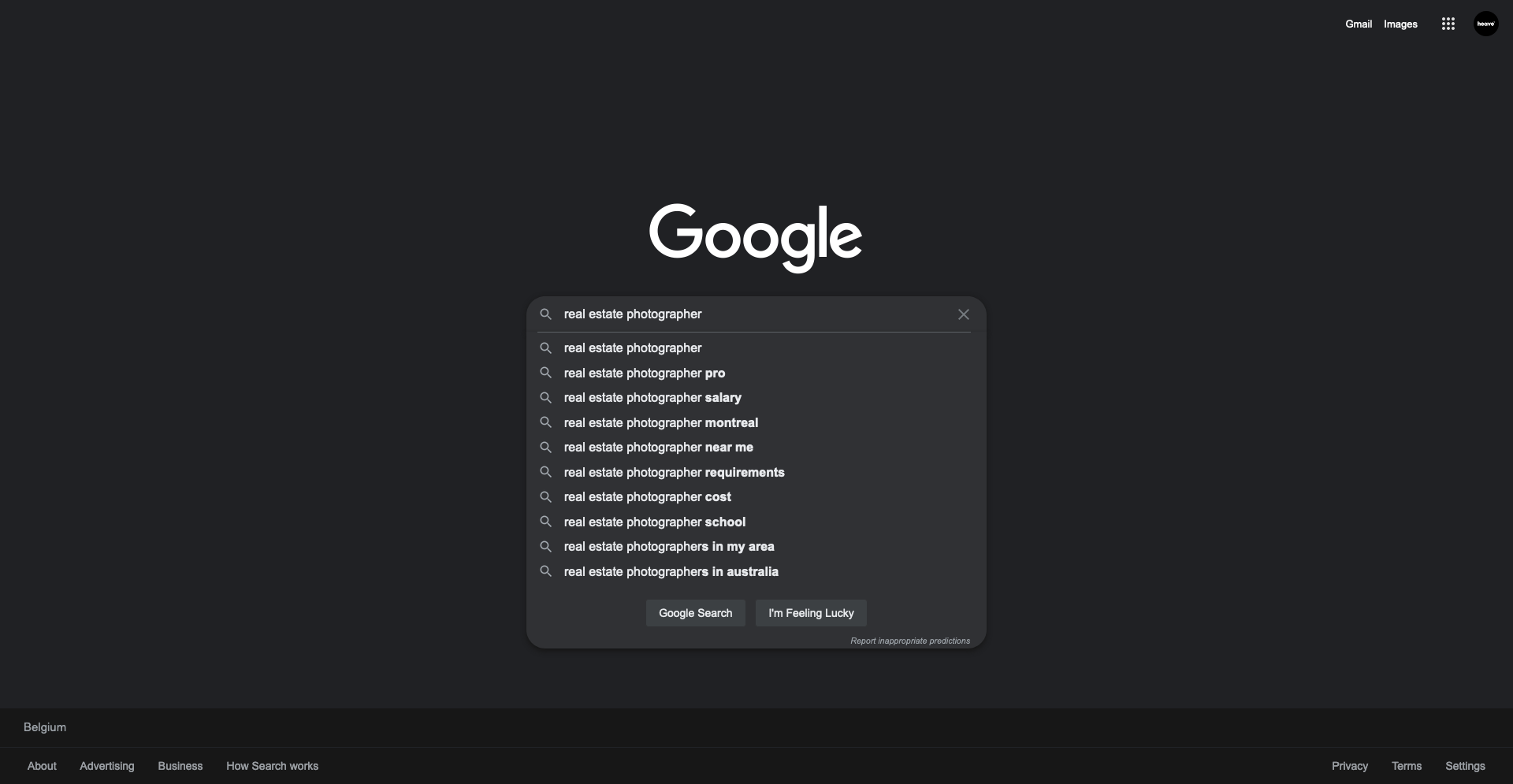 Een screenshot van Google.com met de Google suggesties